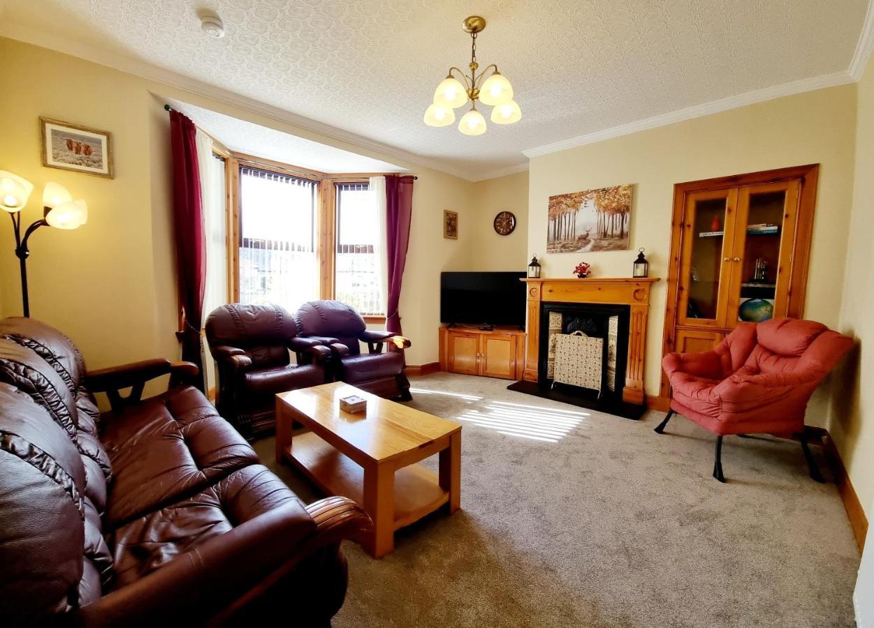 Inverness City 3 Bedroom House Free Parking 외부 사진