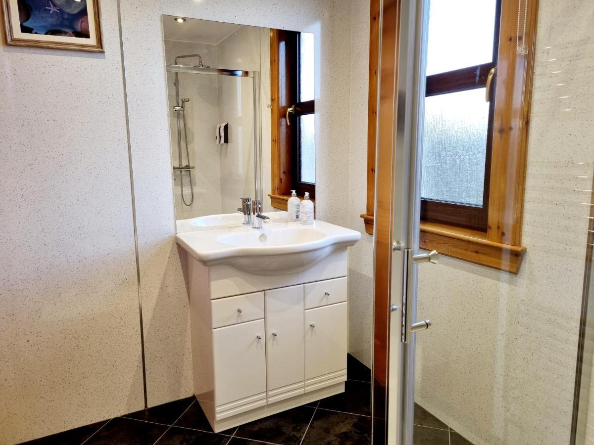 Inverness City 3 Bedroom House Free Parking 외부 사진