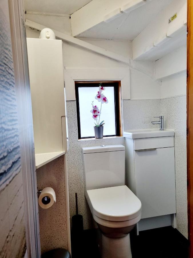 Inverness City 3 Bedroom House Free Parking 외부 사진